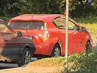 2014 Toyota Aqua I Рестайлинг, оранжевый, 750000 рублей, вид 2