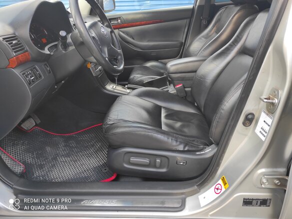 2005 Toyota Avensis II, серебристый - вид 12