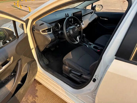 2021 Toyota Corolla XII (E210), белый, 1270000 рублей, вид 4