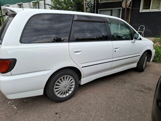 2002 Nissan Bassara, белый, 750000 рублей, вид 3