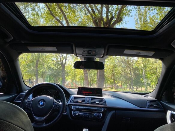 2018 BMW 3 серии 330i xDrive VI (F3x) Рестайлинг, красный, 2000000 рублей - вид 28