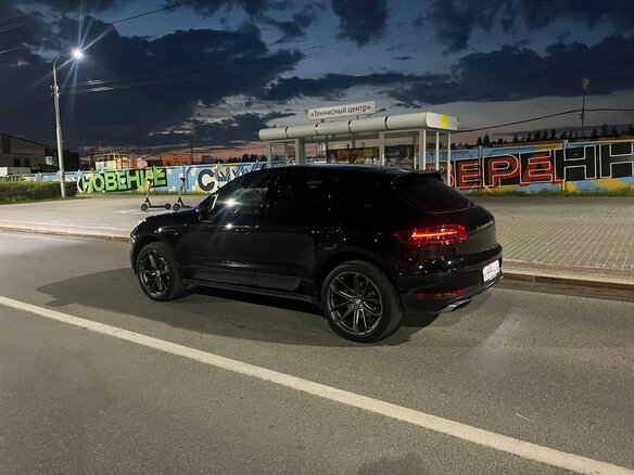 2017 Porsche Macan I, чёрный, 3700000 рублей - вид 9