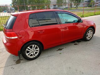 2011 Volkswagen Golf VI, красный, 650000 рублей, вид 2
