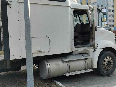 2004 International 9000 Series, белый, 1800000 рублей, вид 3