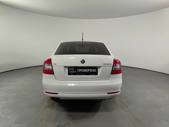 2013 Skoda Octavia II (A5) Рестайлинг, белый - вид 5