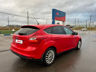 2011 Ford Focus III, красный, 700000 рублей, вид 3