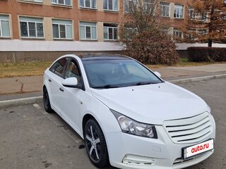 2010 Chevrolet Cruze I, белый, 750000 рублей, вид 3