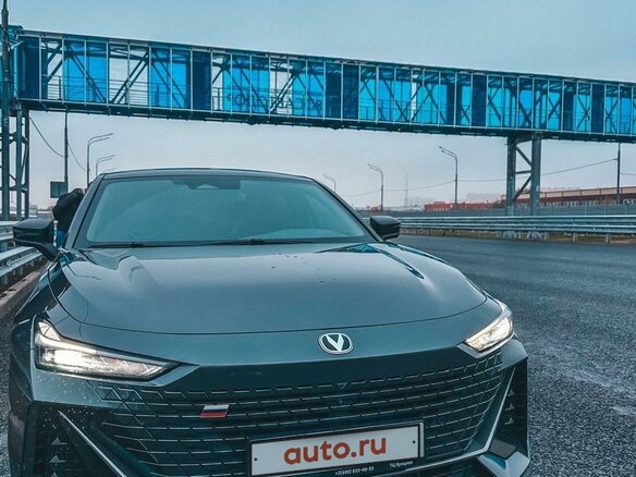 2023 Changan UNI-V I, серый, 2700000 рублей - вид 1