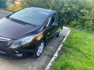 2013 Opel Zafira C, коричневый, 908000 рублей, вид 1