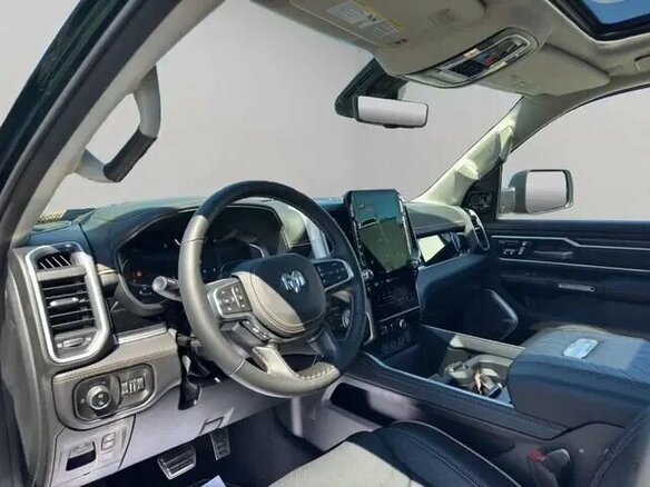 2026 Ram 1500 Crew Cab V Рестайлинг, зелёный, 10490000 рублей - вид 1