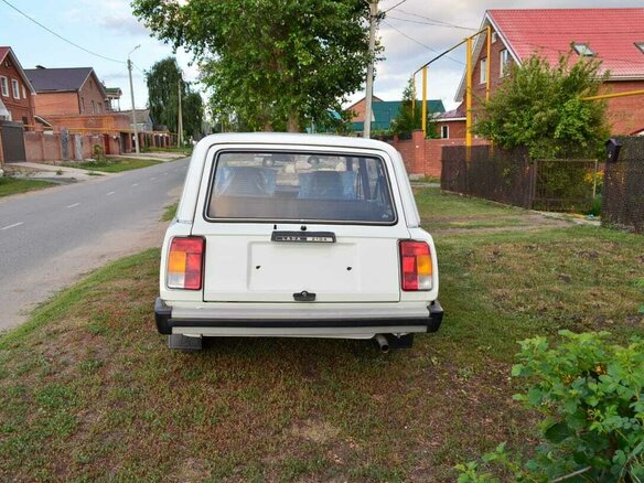 1992 Lada (ВАЗ) 2104 5-speed, белый - вид 2