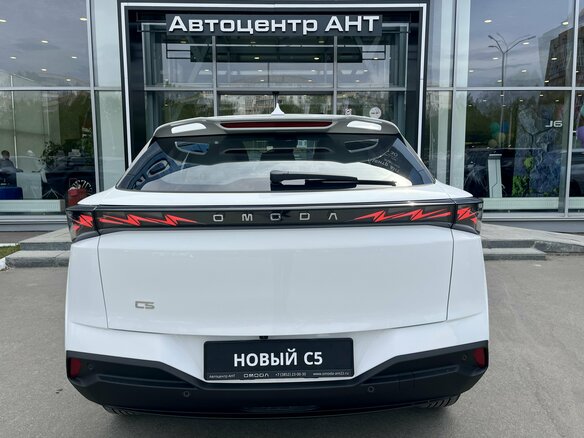 2026 Omoda C5 II, белый - вид 4