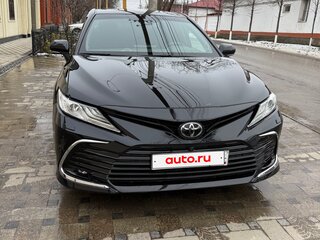 2022 Toyota Camry VIII (XV70) Рестайлинг, чёрный, 3300000 рублей, вид 1