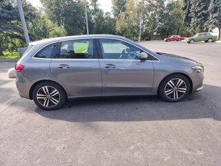 2020 Mercedes-Benz B-Класс 180 III (W247), серый, 2999999 рублей, вид 3
