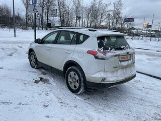 2015 Toyota RAV4 IV (XA40) Рестайлинг, белый, 2000000 рублей, вид 2