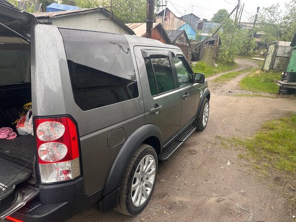 2010 Land Rover Discovery IV, серый, 1700000 рублей - вид 3