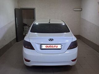 2011 Hyundai Solaris I, серебристый, 600000 рублей, вид 3