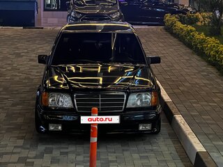 1987 Mercedes-Benz W124 230, синий, 1350000 рублей, вид 5
