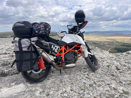 2012 KTM 690 Duke, белый, 450000 рублей, вид 3
