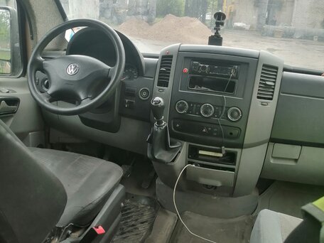 2013 Volkswagen Crafter, бежевый, 1050000 рублей, вид 2