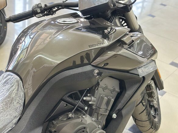 2025 Benda LFC 700, чёрный, 960500 рублей - вид 3