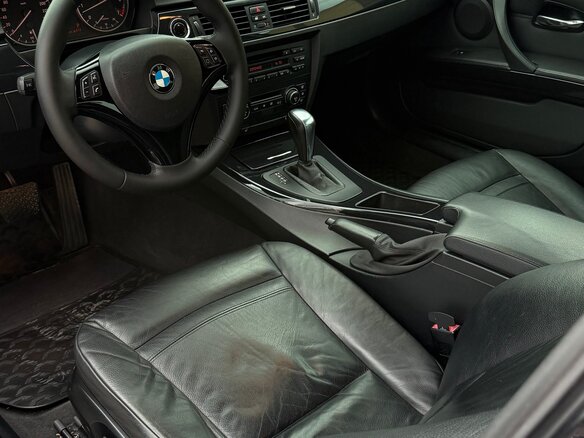 2009 BMW 3 серии 320i V (E90/E91/E92/E93), белый, 1200000 рублей - вид 3