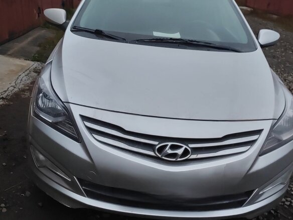 2016 Hyundai Solaris I Рестайлинг, серебристый, 650000 рублей - вид 2