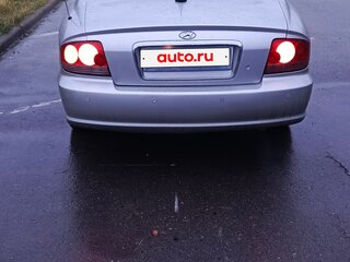 2005 Hyundai Sonata ТагАЗ IV (EF) Рестайлинг, серебристый, 420000 рублей, вид 2