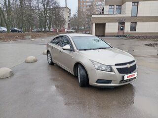 2011 Chevrolet Cruze I, бежевый, 600000 рублей, вид 3