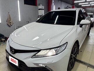 2019 Toyota Camry VIII (XV70), белый, 1870000 рублей, вид 1