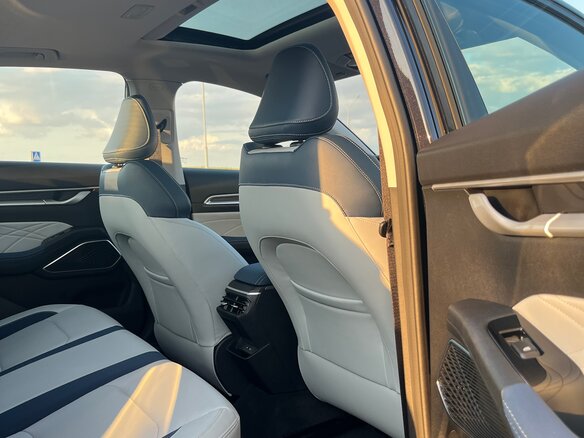 2024 Geely Emgrand II, синий, 1750000 рублей - вид 16