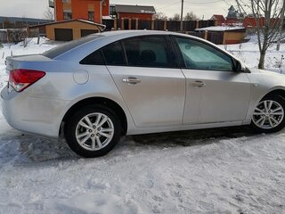 2013 Chevrolet Cruze I Рестайлинг, серебристый, 850000 рублей, вид 4