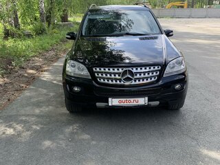 2007 Mercedes-Benz M-Класс 320 II (W164), чёрный, 1390000 рублей, вид 3