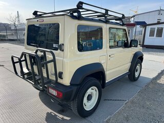 2021 Suzuki Jimny Sierra IV, бежевый, 1999000 рублей, вид 4