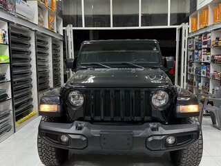 2021 Jeep Wrangler IV (JL), чёрный, 4800000 рублей, вид 2