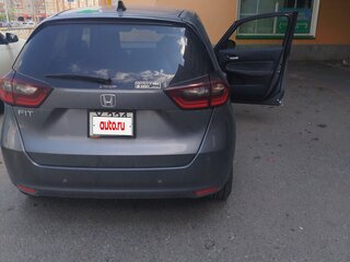 2020 Honda Fit IV, серый, 1400000 рублей, вид 3