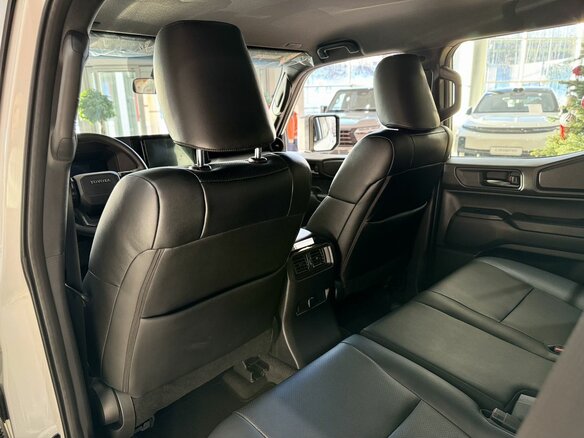 2024 Toyota Land Cruiser Prado 250 Series, белый, 10500000 рублей - вид 19