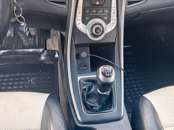 2011 Hyundai Elantra V (MD), белый, 680000 рублей - вид 11