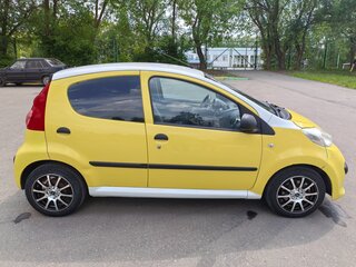 2008 Peugeot 107 I, жёлтый, 350000 рублей, вид 3
