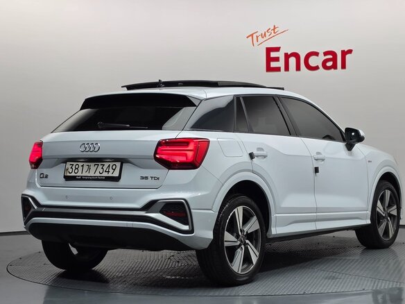 2023 Audi Q2 35 TDI I Рестайлинг, белый - вид 3