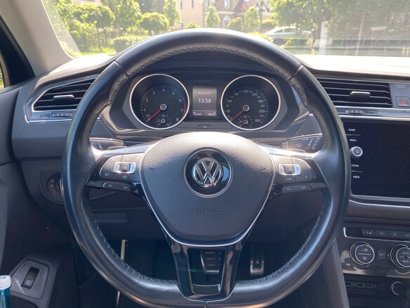 2019 Volkswagen Tiguan II, чёрный, 1950000 рублей - вид 11
