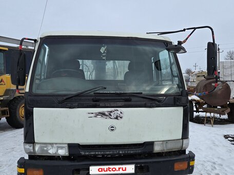 1994 Nissan Condor, белый, 2380000 рублей, вид 3
