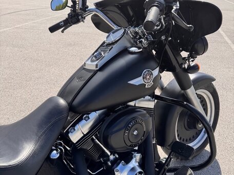 2011 Harley-Davidson Fat Boy, чёрный, 1090000 рублей, вид 1