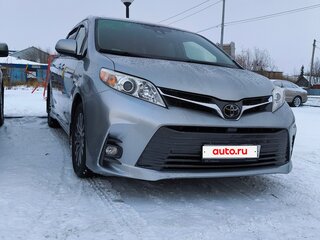 2019 Toyota Sienna III Рестайлинг 2, серый, 3600000 рублей, вид 1