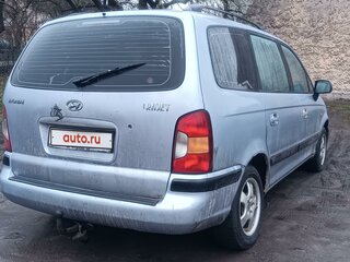 2000 Hyundai Trajet I, серый, 400000 рублей, вид 4