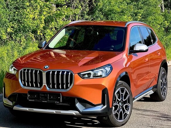 2022 BMW X1 18i sDrive III (U11/U12), оранжевый, 4900000 рублей - вид 1