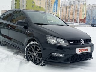2016 Volkswagen Polo V Рестайлинг, чёрный, 1900000 рублей, вид 3