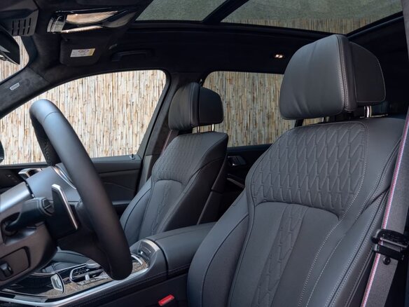 2026 BMW X7 40d I (G07) Рестайлинг, чёрный - вид 21