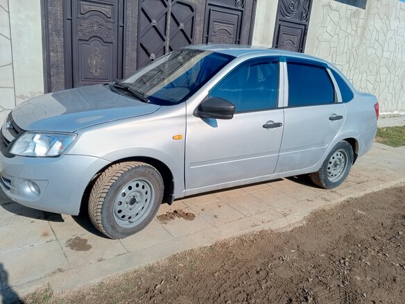 2015 Lada (ВАЗ) Granta I, серый, 470000 рублей - вид 9