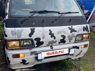 1990 Mitsubishi Delica III, голубой, 315000 рублей, вид 1